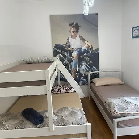 Ingrit Villa Durrës